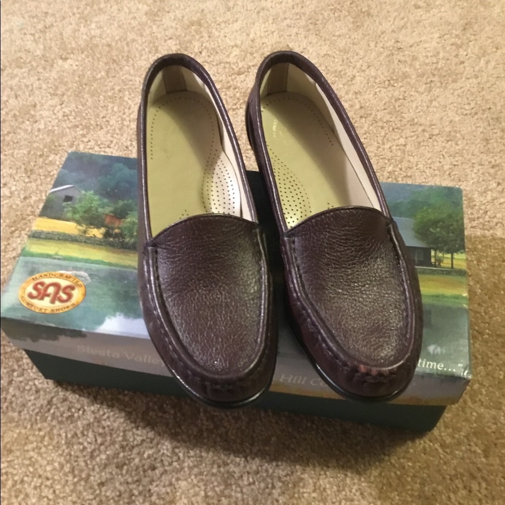 SAS Simplify Brown Leather Comfort Loafers - Picture 2 of 5